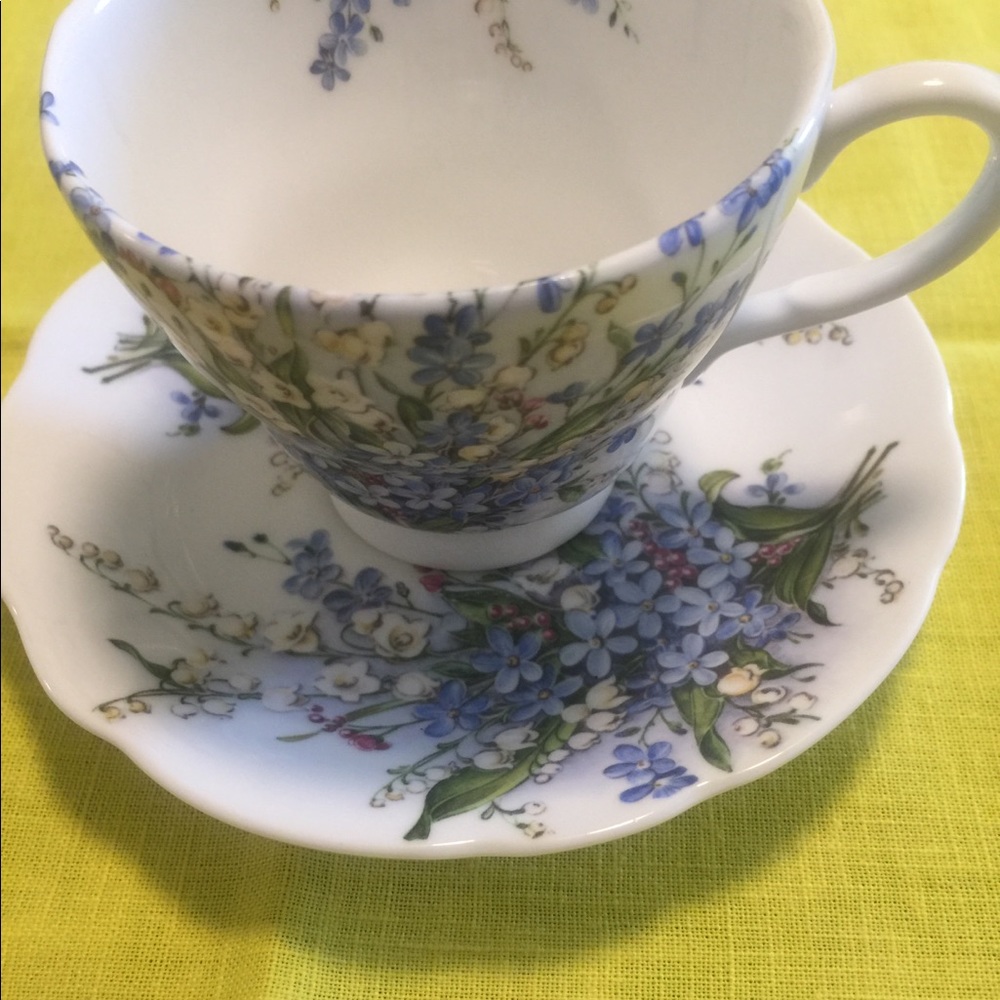 2 set of mix Match fine china tea cups. - Picture 4 of 4